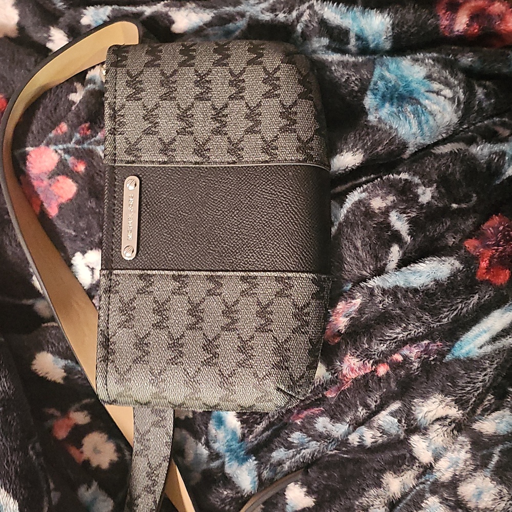 Michael Khors belt bag